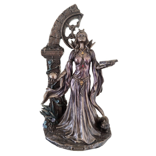 VERONESE DESIGNS ARADIA THE WICCAN QUEEN OF WITCHES FIGURINE