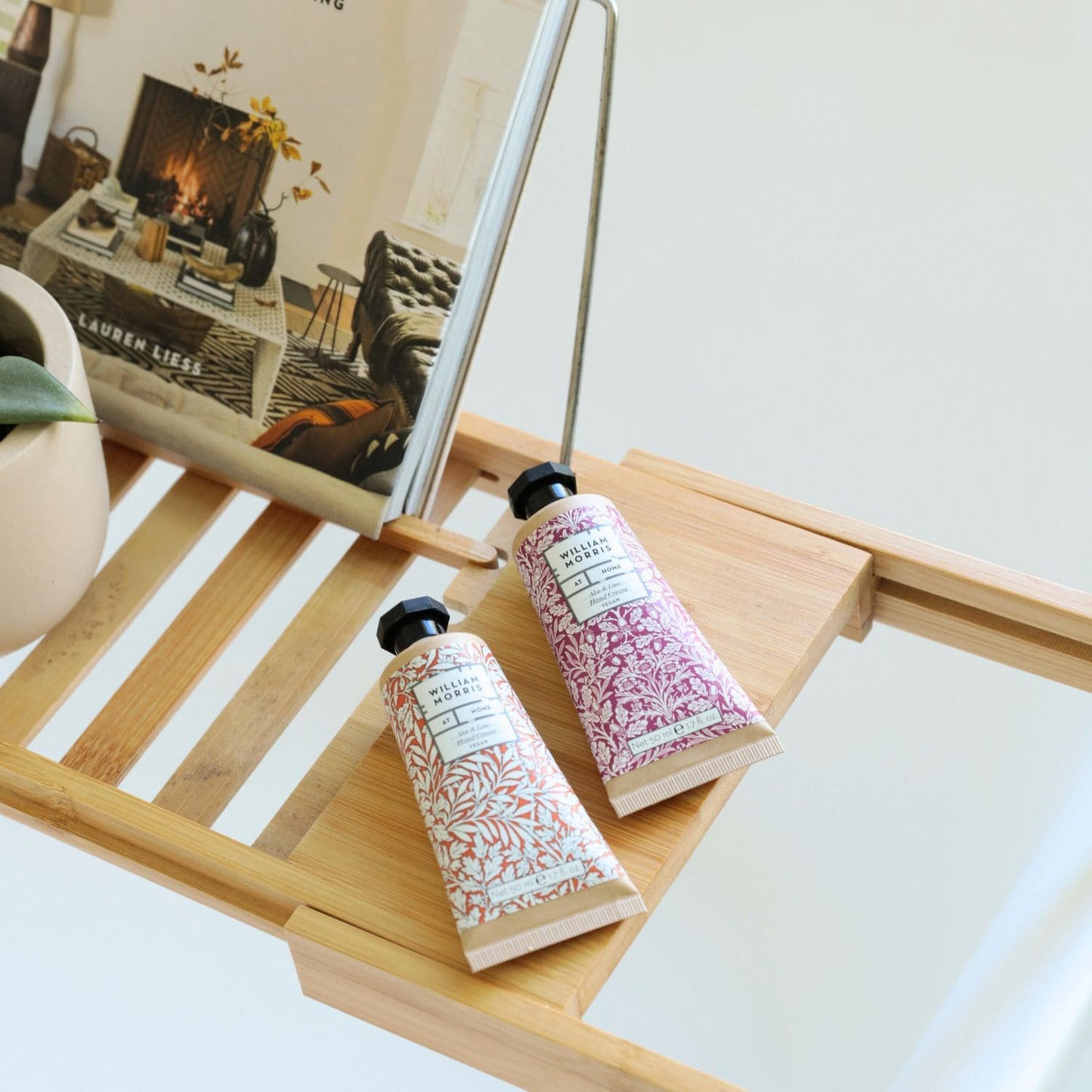 William Morris at Home Aloe & Lime Hand Cream Acorn