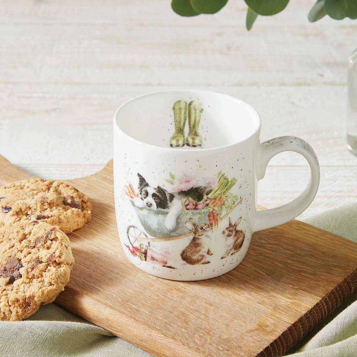 ROYAL WORCESTER WRENDALE MUG SLEEPING ON THE JOB CAT & DOG