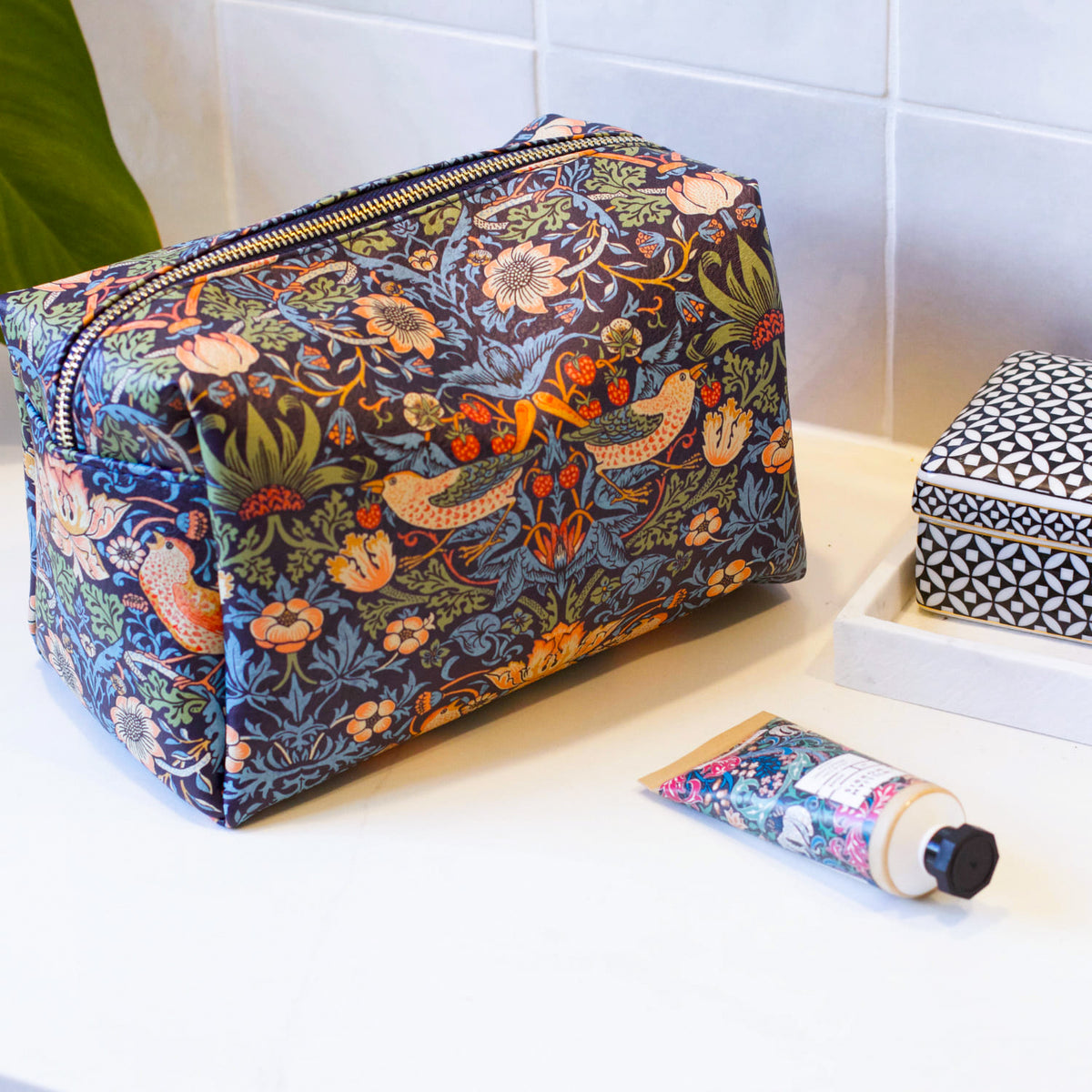 William Morris at Home Strawberry Thief Lrg Toiletry Bag Blue