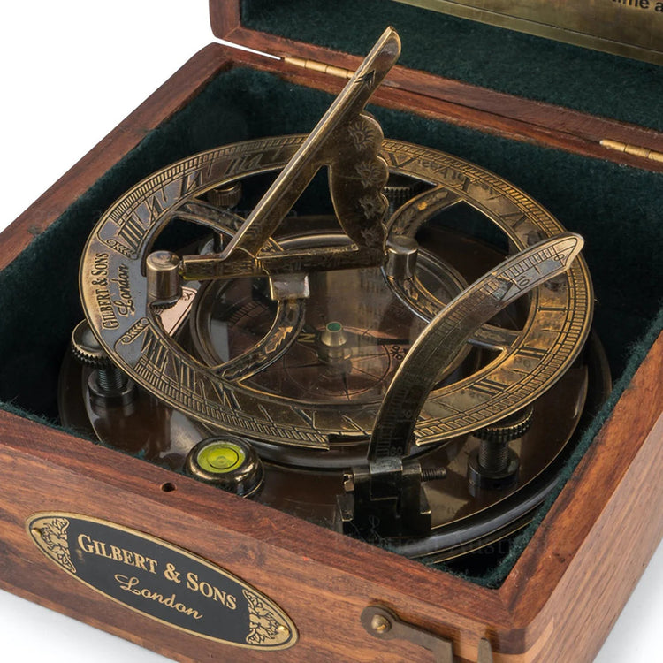 VINTAGE COMPASSES, SUNDIALS & OTHER ACCESSORIES