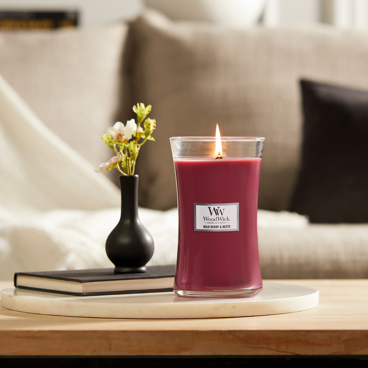 WOODWICK CANDLE LARGE WILD BERRY AND BEATS