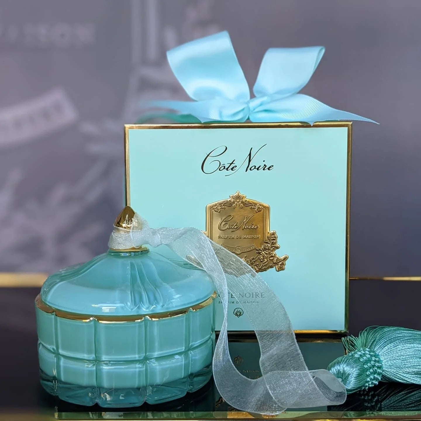 COTE NOIRE CANDLE ART DECO TIFFANY BLUE & GOLD PERSIAN LIME