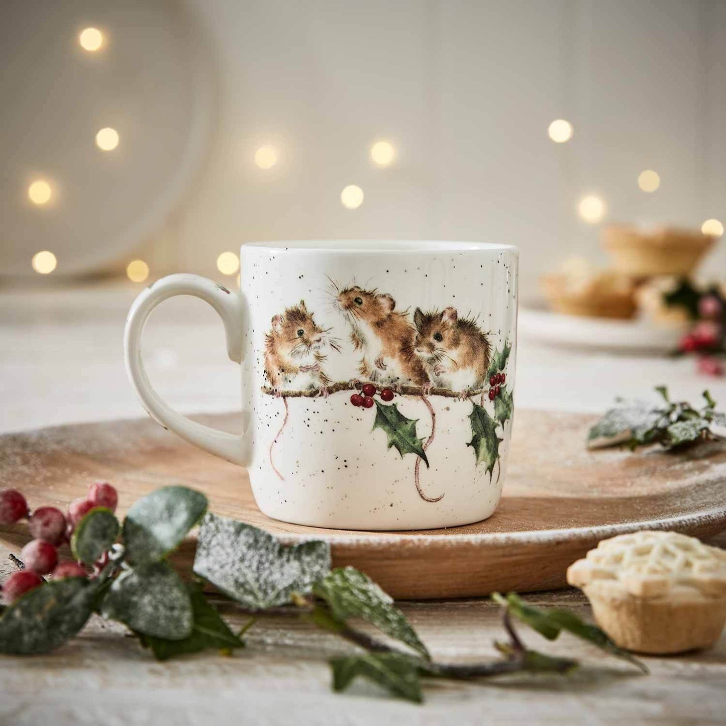 ROYAL WORCESTER WRENDALE CHRISTMAS MUG WINTER MICE