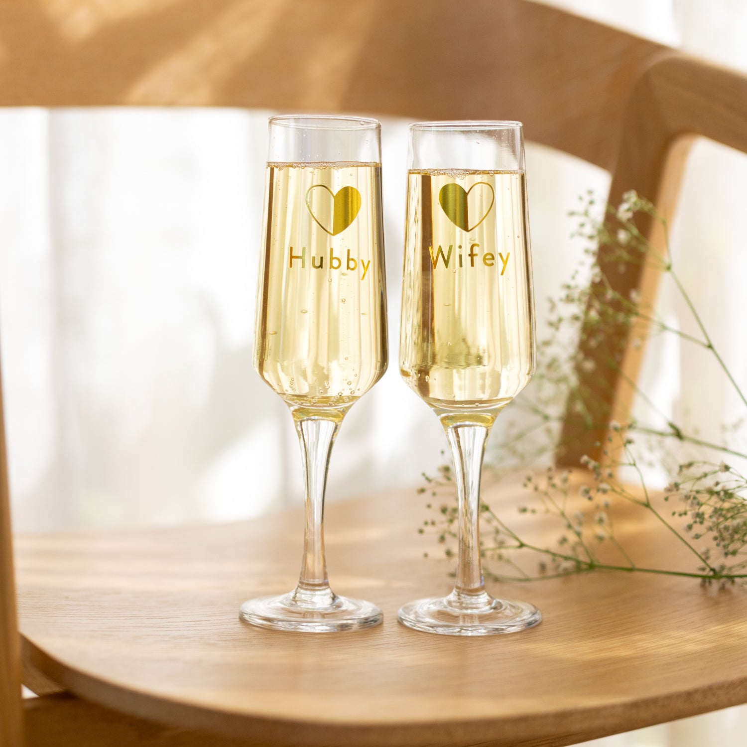 WEDDING WINE GLASS SET WIFEY & HUBBY