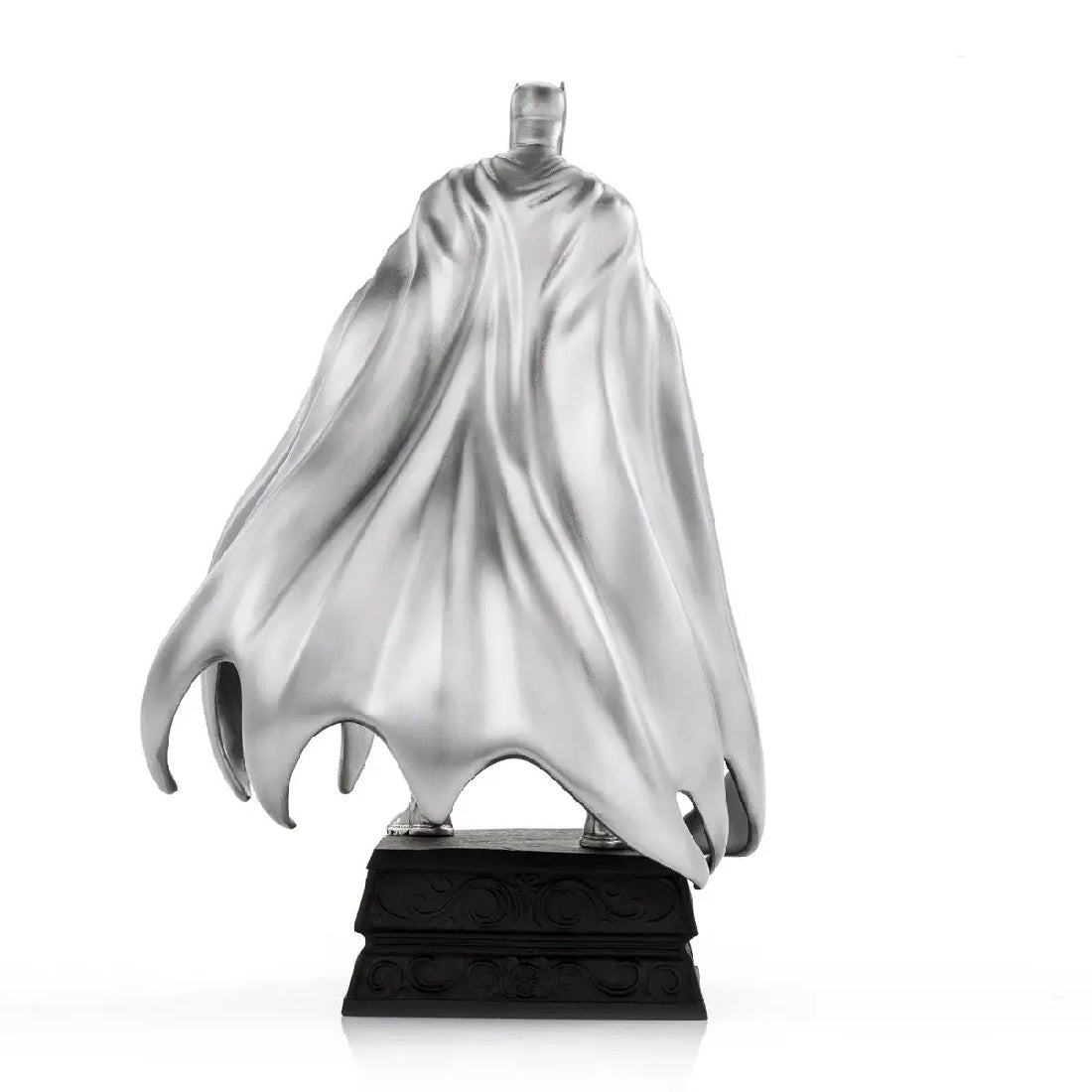 DC BY ROYAL SELANGOR FIGURINE BATMAN RESOLUTE PEWTER 19CM