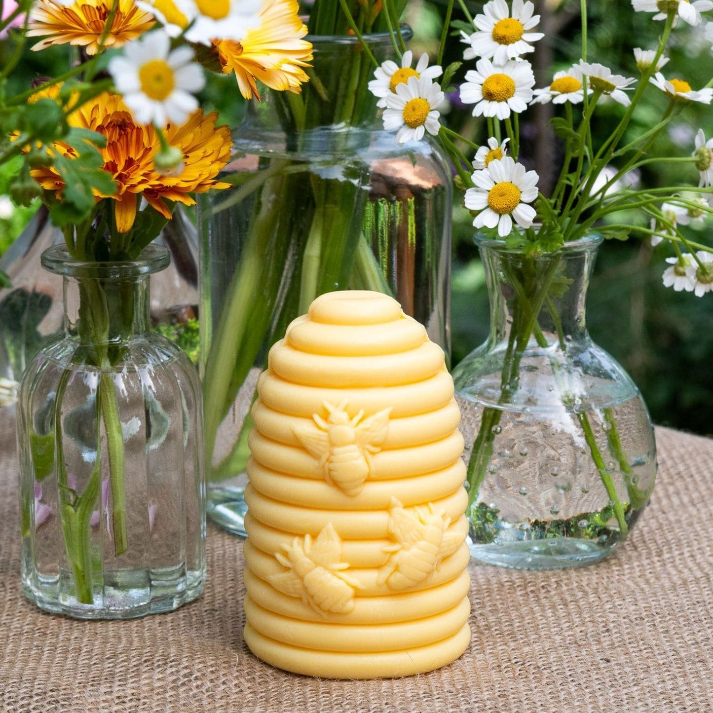 Heathcote & Ivory Busy Bees Beehive Soap