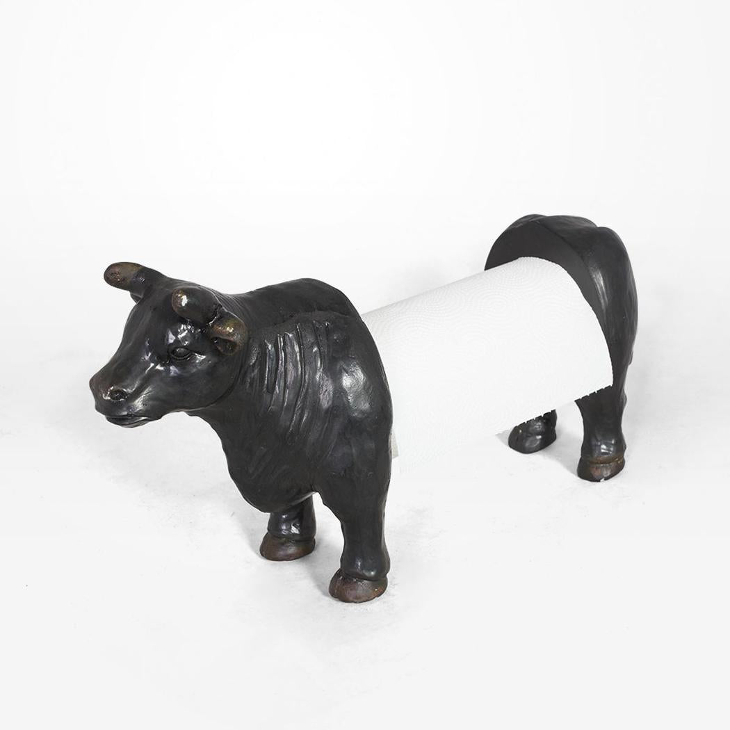 BULL PAPER TOWEL HOLDER RESIN