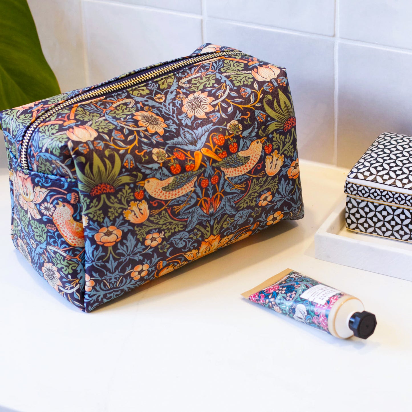 William Morris at Home Strawberry Thief Lrg Toiletry Bag Blue