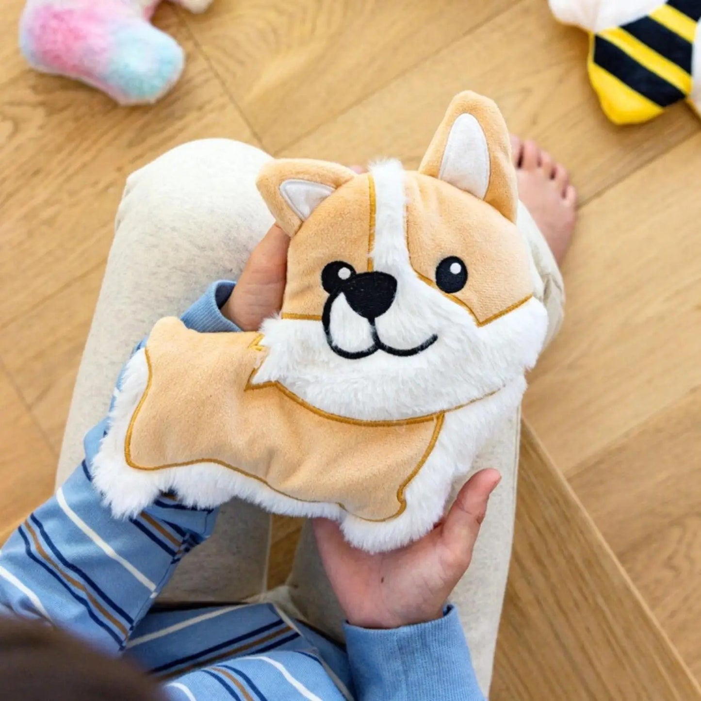 Toasty Hugs Quotes Hemmy Cora Corgi