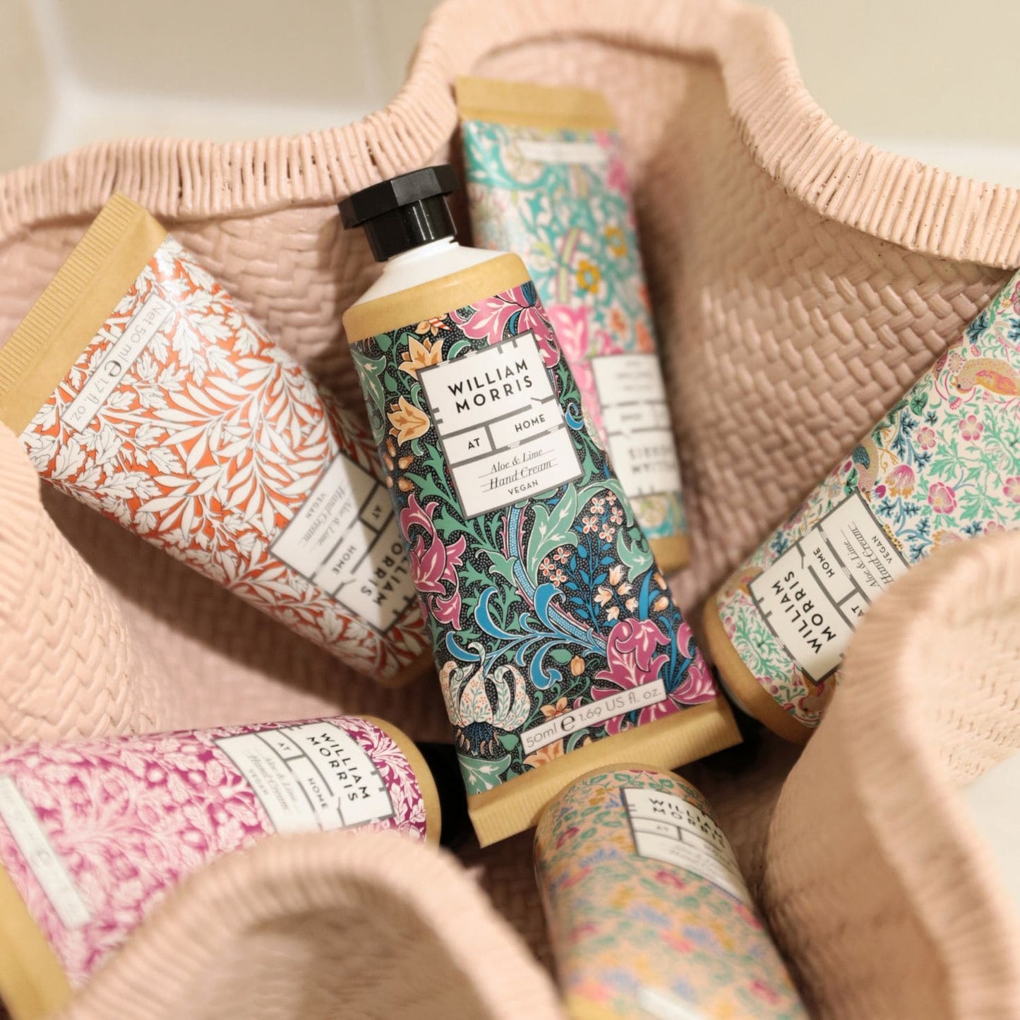 William Morris at Home Aloe & Lime Hand Cream Golden Lily Dark