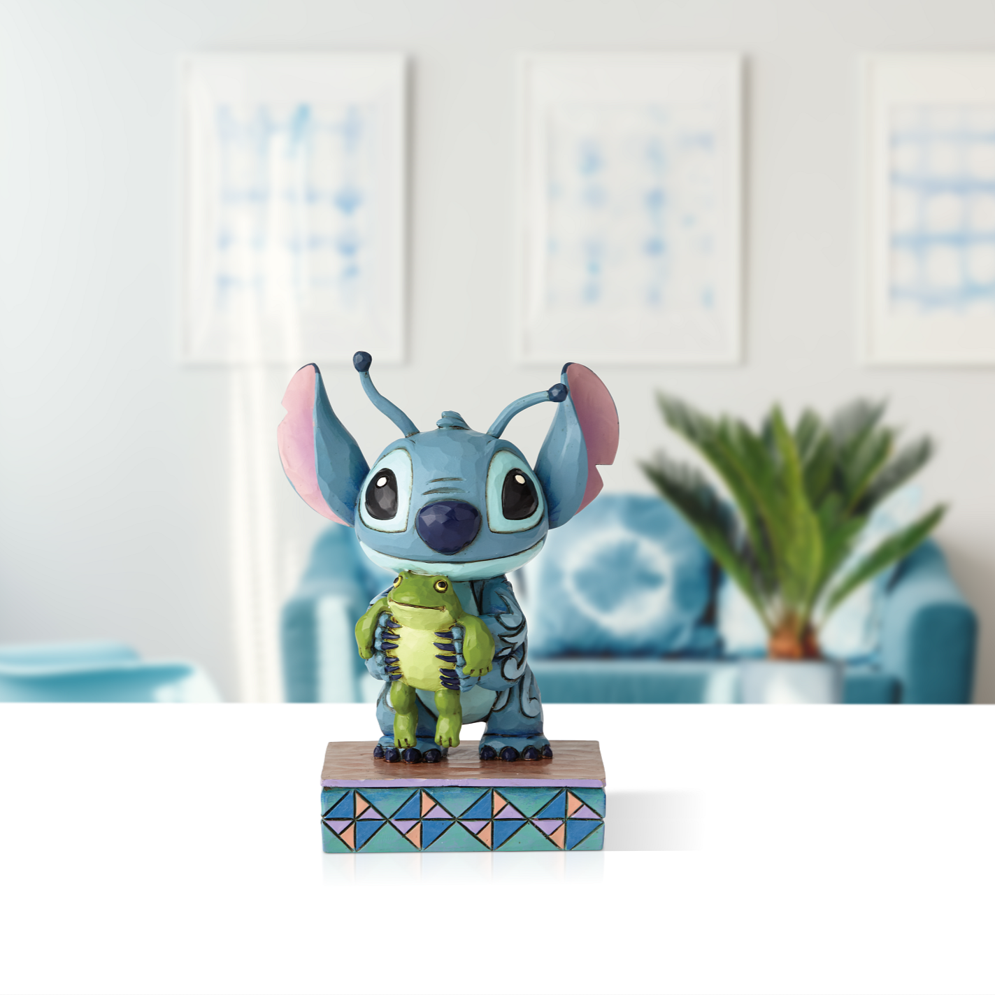 DISNEY TRADITIONS BY JIM SHORE STITCH WITH FROG PERSONALITY POSE 10CM