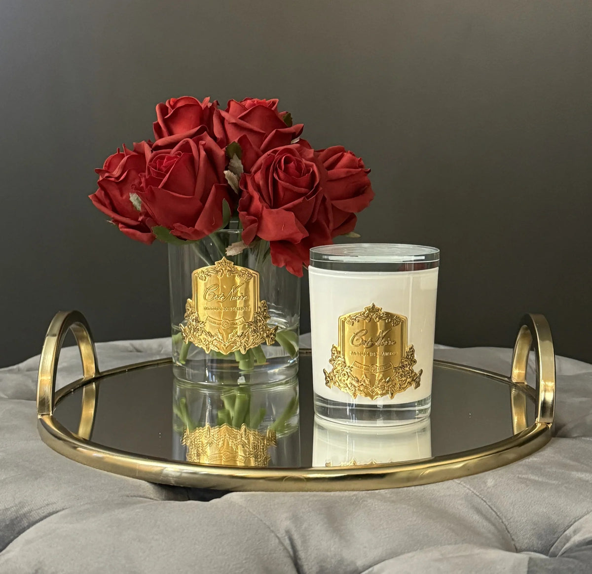 Cote Noire Premium Rose Bud Bouquet Red In Clear Glass With Gold Crest