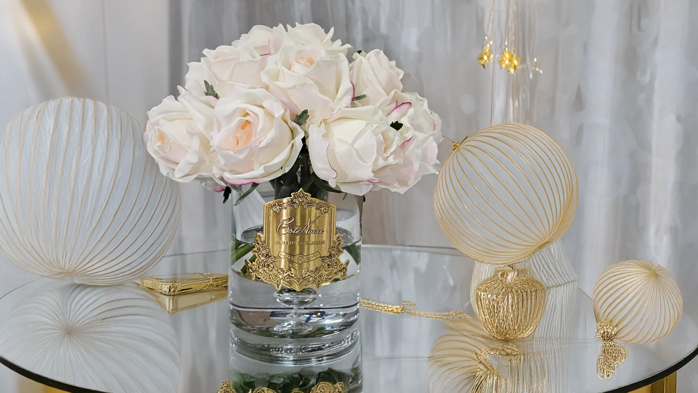 Cote Noire Luxury Grand Rose Bud Bouquet Pink Blush Gold Badge