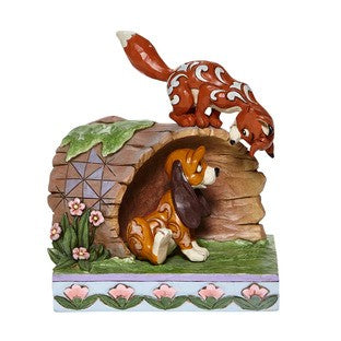 DISNEY TRADITIONS BY JIM SHORE FOX AND HOUND ON LOG 13.5CM