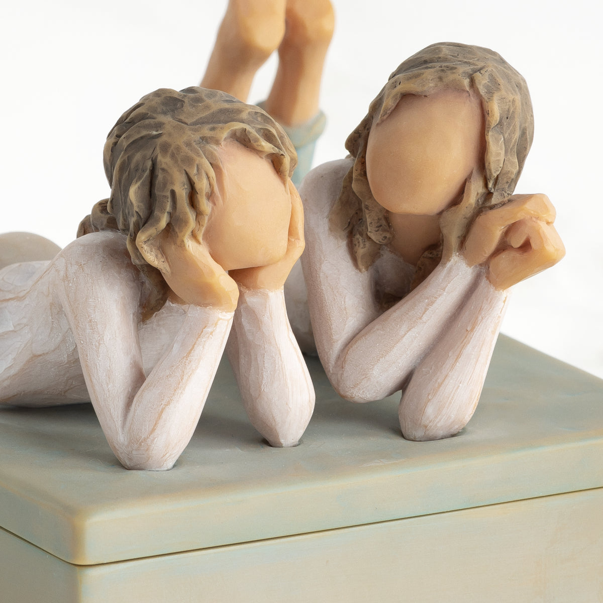 WILLOW TREE - FRIENDS FOREVER KEEPSAKE BOX