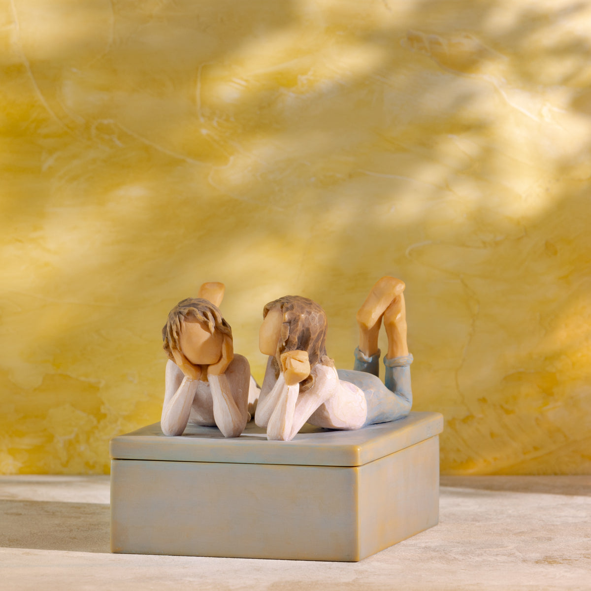 WILLOW TREE - FRIENDS FOREVER KEEPSAKE BOX