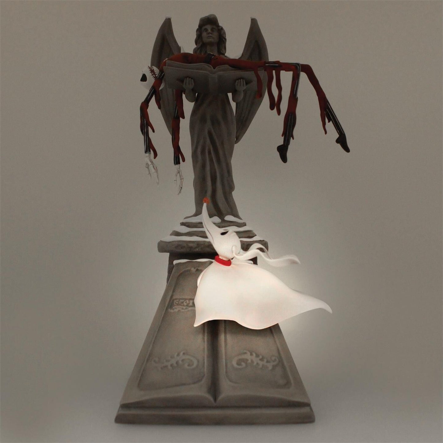 DISNEY SHOWCASE SANTA JACK & LIGHT UP ZERO