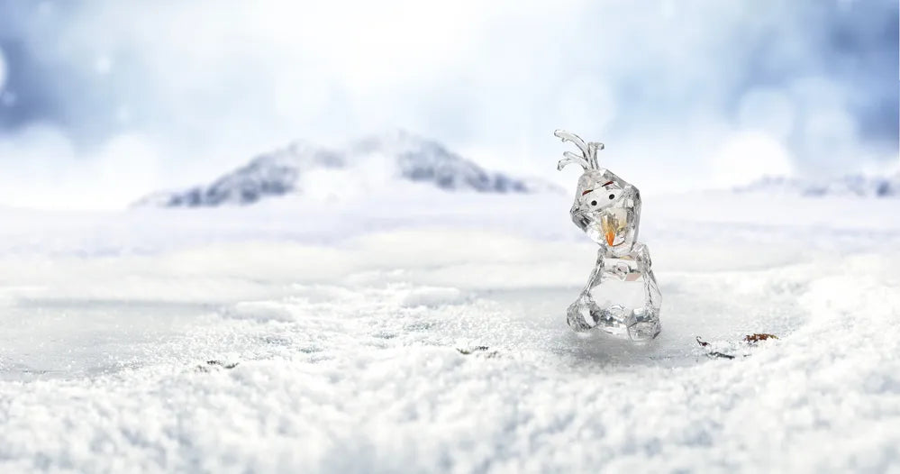 DISNEY SHOWCASE FACETS COLLECTION OLAF FIGURINE