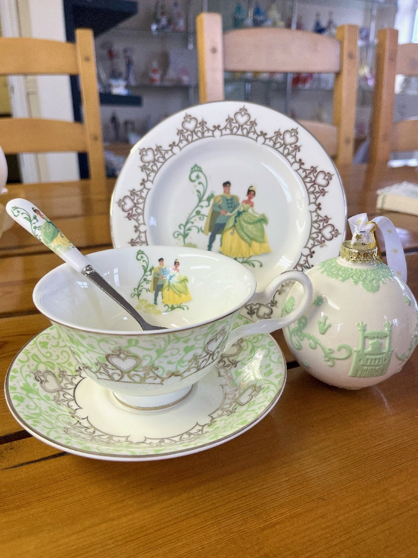 DISNEY ENGLISH LADIES COLLECTION CUP & SAUCER SET WEDDING THE PRINCESS & THE FROG TIANA